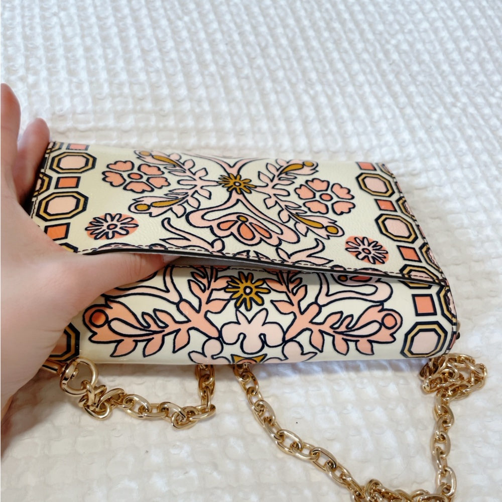 Floral Cream and Pink Chain-Strap Crossbody Bag - Picture 10 of 12